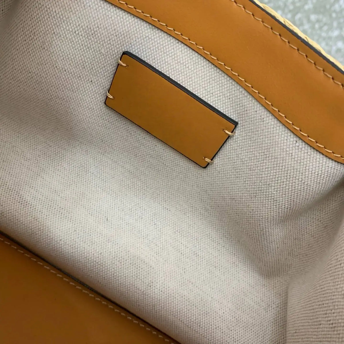 Elegant Two-tone Wave Pattern Lafite Grass Tote Handbag for Women Large Capacity Shopping Bag Handheld Or Shoulder Carry