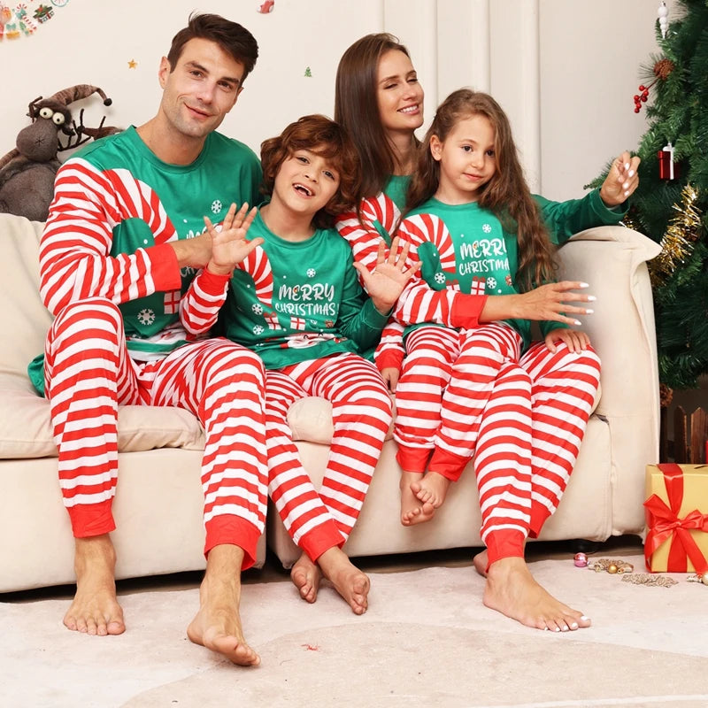 New Xmas Look Family Matching Pajamas Set for Christmas Full Sleeve 2 Pieces Suit Sleepwear Adults Kids Clothing Soft Loungewear