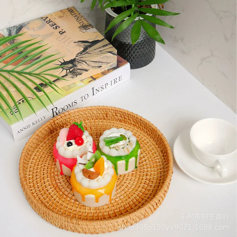 Hand-Woven Vietnam Rattan Round Tray Basket Japanese Style Bread Basket Steamed Bread Basket for Living Room Home Storage Fruit