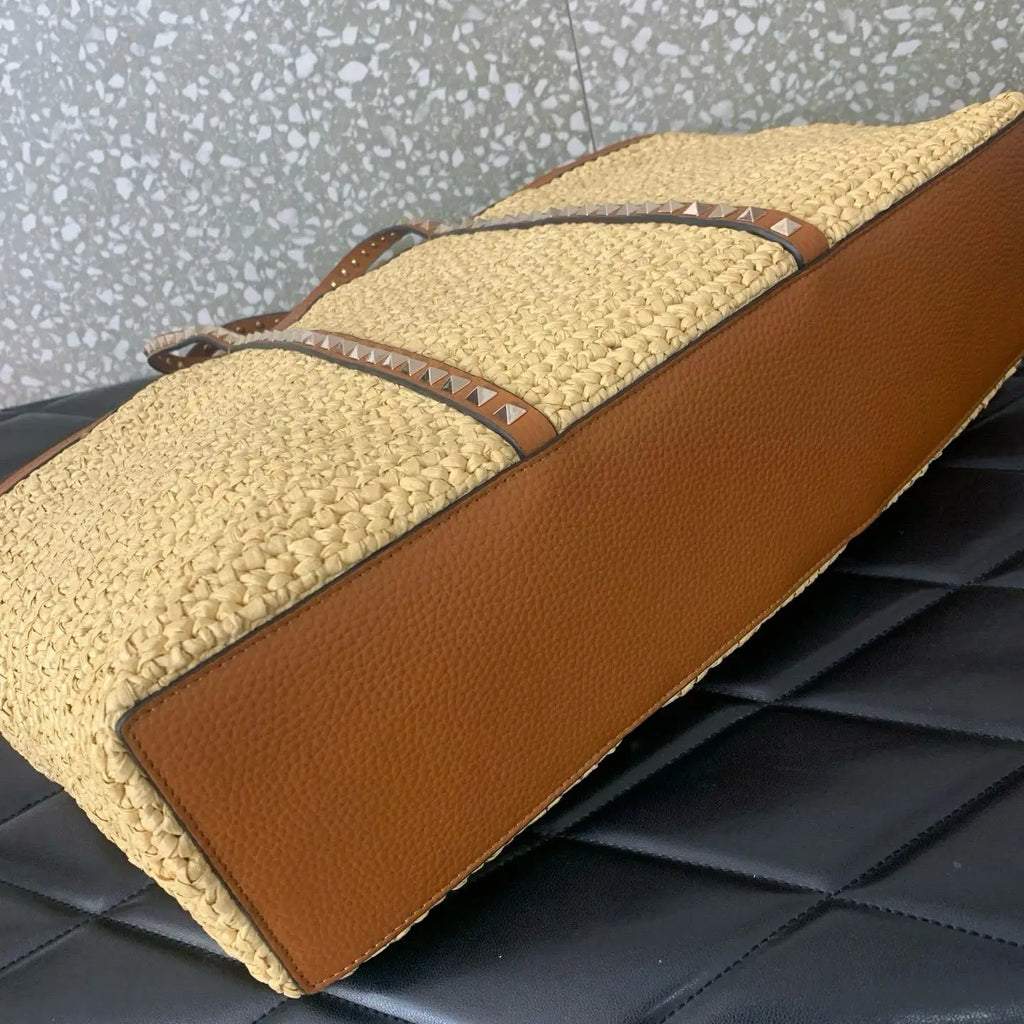 2026 Large Straw Handwoven Tote Bag for Women Beach Vacation Shoulder Bag with Leather Handle And Zipper Inner Pocket Casual Tra